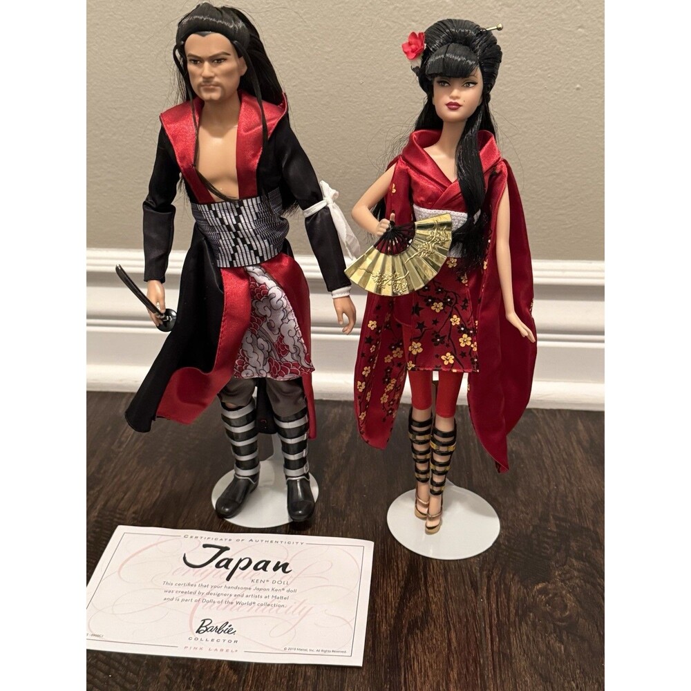 SOLD!!!❌2010 Lot JAPAN DOLLS OF THE WORLD Barbie & Samurai Ken ❌w/stands❌
